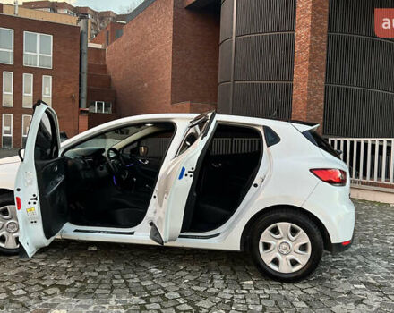 Белый Рено Клио, объемом двигателя 1.46 л и пробегом 229 тыс. км за 8500 $, фото 27 на Automoto.ua