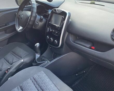 Білий Рено Кліо, об'ємом двигуна 1.5 л та пробігом 314 тис. км за 7985 $, фото 5 на Automoto.ua