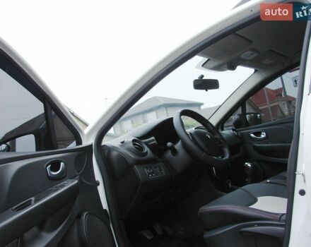 Белый Рено Клио, объемом двигателя 1.5 л и пробегом 360 тыс. км за 9500 $, фото 12 на Automoto.ua