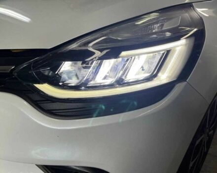 Білий Рено Кліо, об'ємом двигуна 1.5 л та пробігом 70 тис. км за 13999 $, фото 2 на Automoto.ua