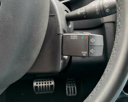 Рено Клио 2018 в Кременчуге на Automoto.ua Белый Рено Клио, объемом двигателя 1.5 л и пробегом 70 тыс. км за 13255 $, фото 11 на Automoto.ua