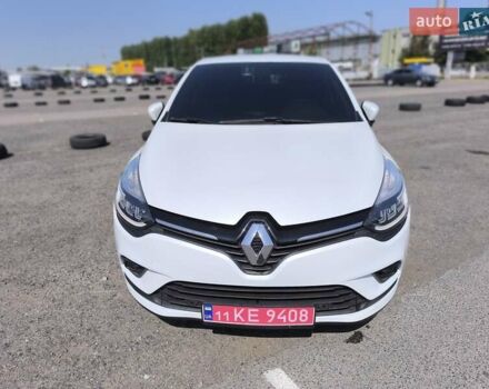 Білий Рено Кліо, об'ємом двигуна 1.5 л та пробігом 59 тис. км за 13255 $, фото 5 на Automoto.ua