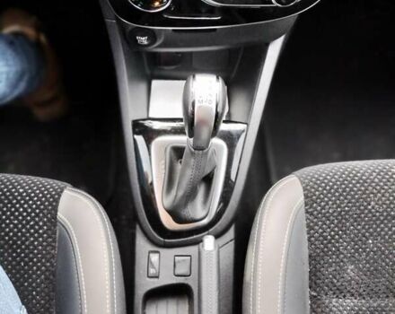 Рено Клио 2018 в Кременчуге на Automoto.ua Белый Рено Клио, объемом двигателя 1.5 л и пробегом 70 тыс. км за 13255 $, фото 10 на Automoto.ua