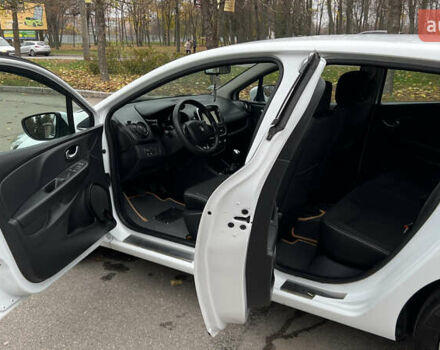 Белый Рено Клио, объемом двигателя 1.5 л и пробегом 149 тыс. км за 10300 $, фото 27 на Automoto.ua