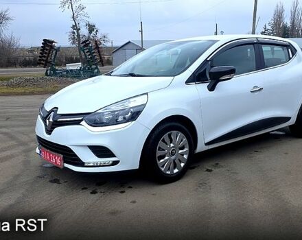 Белый Рено Клио, объемом двигателя 1.5 л и пробегом 179 тыс. км за 9900 $, фото 2 на Automoto.ua
