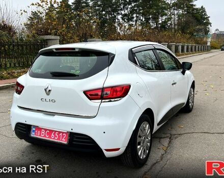 Белый Рено Клио, объемом двигателя 1.5 л и пробегом 149 тыс. км за 10300 $, фото 2 на Automoto.ua