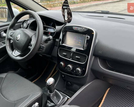 Белый Рено Клио, объемом двигателя 1.5 л и пробегом 149 тыс. км за 10300 $, фото 48 на Automoto.ua