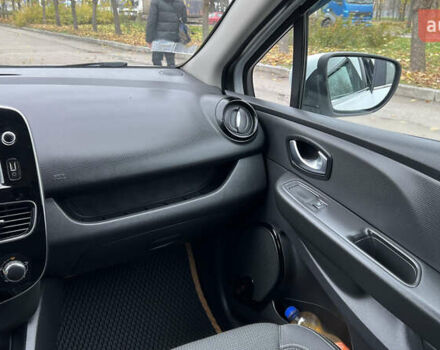 Белый Рено Клио, объемом двигателя 1.5 л и пробегом 149 тыс. км за 10300 $, фото 52 на Automoto.ua