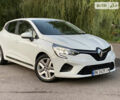 Белый Рено Клио, объемом двигателя 1 л и пробегом 131 тыс. км за 10299 $, фото 1 на Automoto.ua