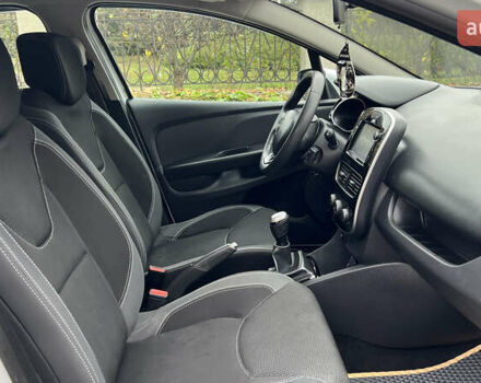 Белый Рено Клио, объемом двигателя 1.5 л и пробегом 149 тыс. км за 10300 $, фото 46 на Automoto.ua