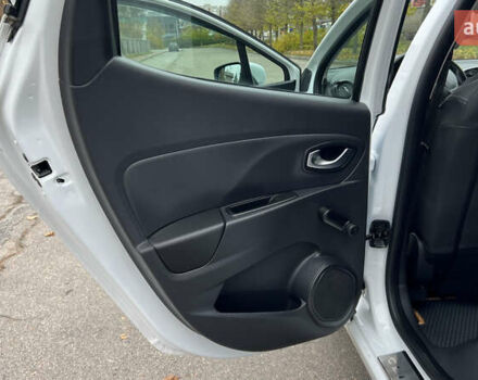 Белый Рено Клио, объемом двигателя 1.5 л и пробегом 149 тыс. км за 10300 $, фото 30 на Automoto.ua