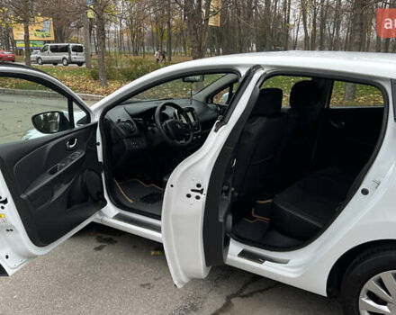 Белый Рено Клио, объемом двигателя 1.5 л и пробегом 149 тыс. км за 10300 $, фото 24 на Automoto.ua