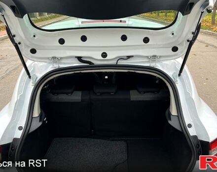 Белый Рено Клио, объемом двигателя 1.5 л и пробегом 149 тыс. км за 10300 $, фото 12 на Automoto.ua