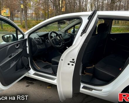 Белый Рено Клио, объемом двигателя 1.5 л и пробегом 149 тыс. км за 10300 $, фото 5 на Automoto.ua