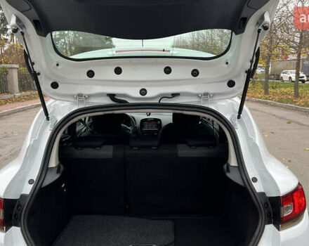 Белый Рено Клио, объемом двигателя 1.5 л и пробегом 149 тыс. км за 10300 $, фото 56 на Automoto.ua