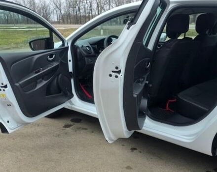 Белый Рено Клио, объемом двигателя 1.5 л и пробегом 179 тыс. км за 9900 $, фото 50 на Automoto.ua