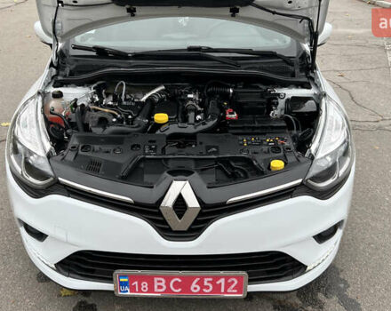 Белый Рено Клио, объемом двигателя 1.5 л и пробегом 149 тыс. км за 10300 $, фото 61 на Automoto.ua