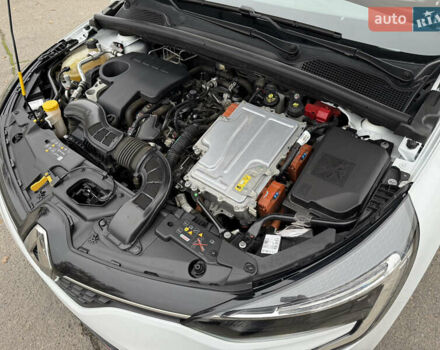 Белый Рено Клио, объемом двигателя 1.6 л и пробегом 167 тыс. км за 15399 $, фото 76 на Automoto.ua