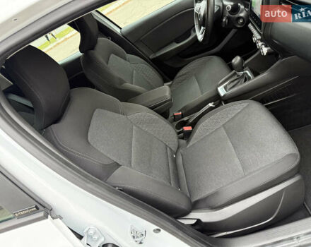 Белый Рено Клио, объемом двигателя 1.6 л и пробегом 167 тыс. км за 15399 $, фото 40 на Automoto.ua