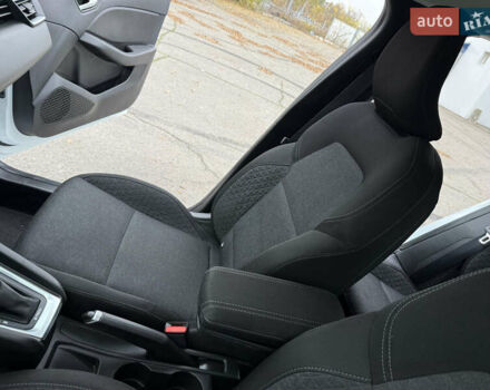 Белый Рено Клио, объемом двигателя 1.6 л и пробегом 167 тыс. км за 15399 $, фото 52 на Automoto.ua