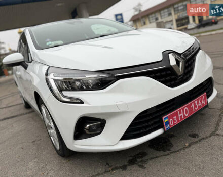 Белый Рено Клио, объемом двигателя 1.6 л и пробегом 167 тыс. км за 15399 $, фото 32 на Automoto.ua