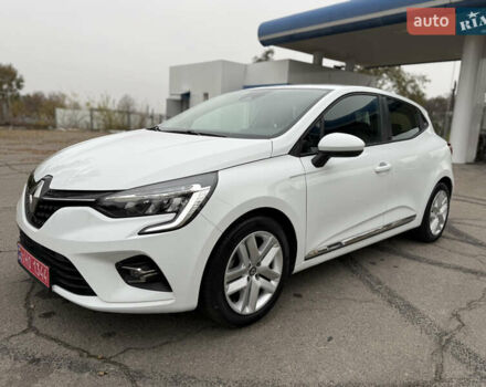 Белый Рено Клио, объемом двигателя 1.6 л и пробегом 167 тыс. км за 15399 $, фото 1 на Automoto.ua