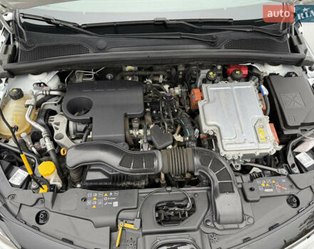 Белый Рено Клио, объемом двигателя 1.6 л и пробегом 167 тыс. км за 15399 $, фото 74 на Automoto.ua