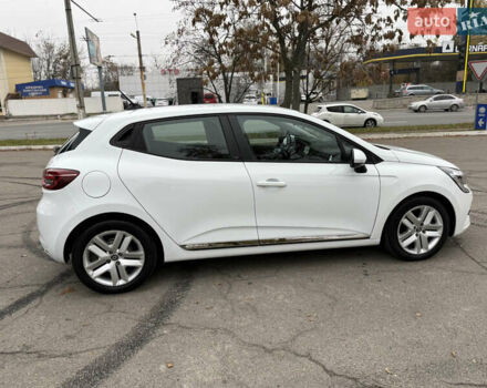 Белый Рено Клио, объемом двигателя 1.6 л и пробегом 167 тыс. км за 15399 $, фото 14 на Automoto.ua