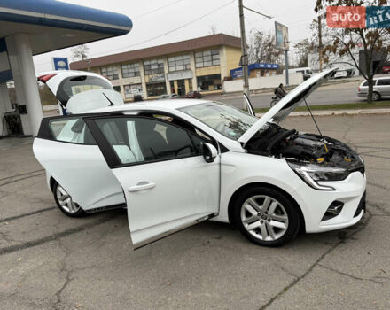 Белый Рено Клио, объемом двигателя 1.6 л и пробегом 167 тыс. км за 15399 $, фото 88 на Automoto.ua