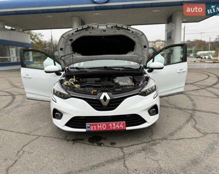Белый Рено Клио, объемом двигателя 1.6 л и пробегом 167 тыс. км за 15399 $, фото 78 на Automoto.ua