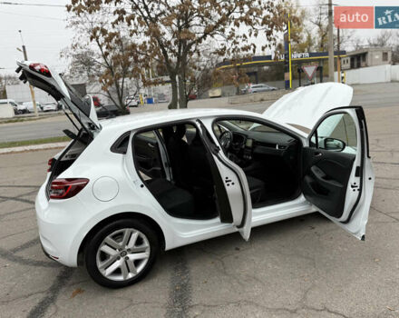 Белый Рено Клио, объемом двигателя 1.6 л и пробегом 167 тыс. км за 15399 $, фото 81 на Automoto.ua