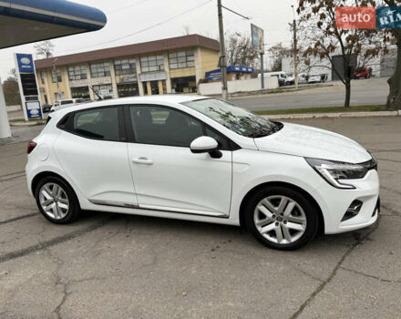 Белый Рено Клио, объемом двигателя 1.6 л и пробегом 167 тыс. км за 15399 $, фото 12 на Automoto.ua