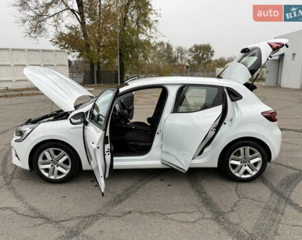 Белый Рено Клио, объемом двигателя 1.6 л и пробегом 167 тыс. км за 15399 $, фото 92 на Automoto.ua