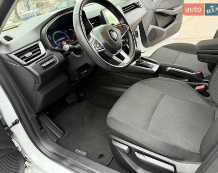 Белый Рено Клио, объемом двигателя 1.6 л и пробегом 167 тыс. км за 15399 $, фото 65 на Automoto.ua