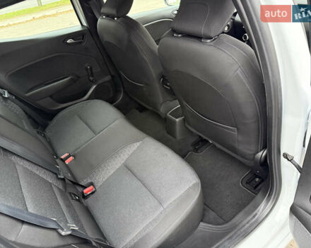 Белый Рено Клио, объемом двигателя 1.6 л и пробегом 167 тыс. км за 15399 $, фото 43 на Automoto.ua