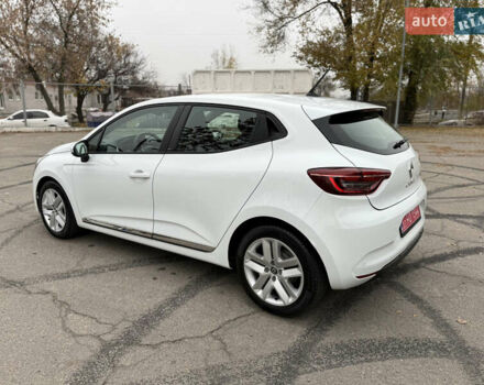 Белый Рено Клио, объемом двигателя 1.6 л и пробегом 167 тыс. км за 15399 $, фото 22 на Automoto.ua