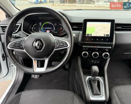 Белый Рено Клио, объемом двигателя 1.6 л и пробегом 167 тыс. км за 15399 $, фото 64 на Automoto.ua