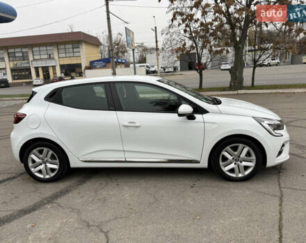 Белый Рено Клио, объемом двигателя 1.6 л и пробегом 167 тыс. км за 15399 $, фото 13 на Automoto.ua