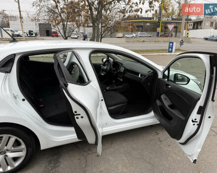 Белый Рено Клио, объемом двигателя 1.6 л и пробегом 167 тыс. км за 15399 $, фото 46 на Automoto.ua