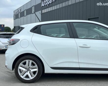 Белый Рено Клио, объемом двигателя 1.6 л и пробегом 8 тыс. км за 19990 $, фото 6 на Automoto.ua