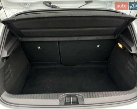 Белый Рено Клио, объемом двигателя 1.6 л и пробегом 8 тыс. км за 19990 $, фото 36 на Automoto.ua