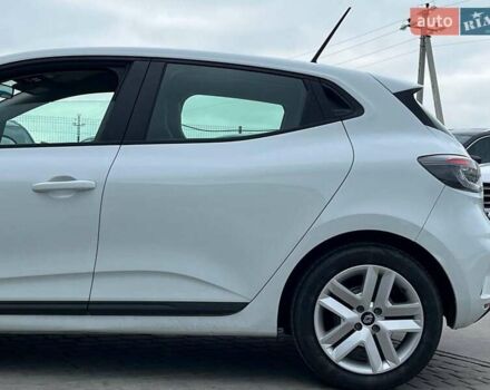 Белый Рено Клио, объемом двигателя 1.6 л и пробегом 8 тыс. км за 19990 $, фото 10 на Automoto.ua