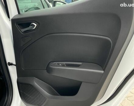 Белый Рено Клио, объемом двигателя 1.6 л и пробегом 8 тыс. км за 19990 $, фото 38 на Automoto.ua