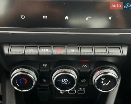 Белый Рено Клио, объемом двигателя 1.6 л и пробегом 8 тыс. км за 19990 $, фото 20 на Automoto.ua