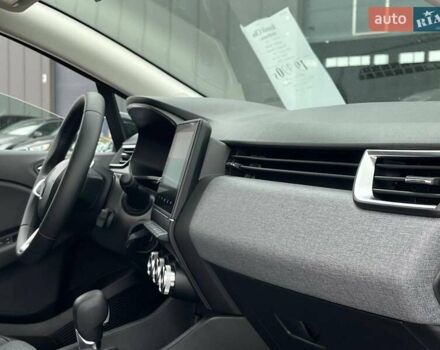 Белый Рено Клио, объемом двигателя 1.6 л и пробегом 8 тыс. км за 19990 $, фото 46 на Automoto.ua