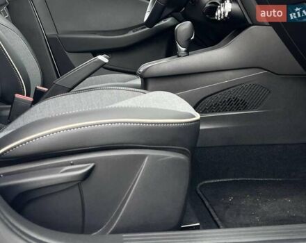 Белый Рено Клио, объемом двигателя 1.6 л и пробегом 8 тыс. км за 19990 $, фото 41 на Automoto.ua