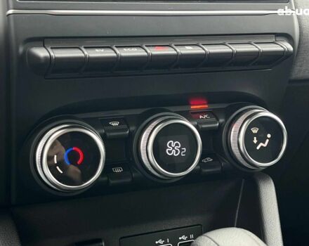 Белый Рено Клио, объемом двигателя 1.6 л и пробегом 8 тыс. км за 19990 $, фото 22 на Automoto.ua