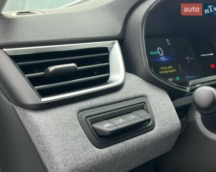 Белый Рено Клио, объемом двигателя 1.6 л и пробегом 8 тыс. км за 19990 $, фото 18 на Automoto.ua