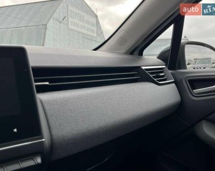 Белый Рено Клио, объемом двигателя 1.6 л и пробегом 8 тыс. км за 19990 $, фото 28 на Automoto.ua