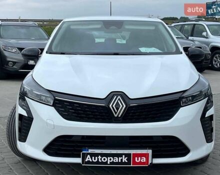 Белый Рено Клио, объемом двигателя 1.6 л и пробегом 8 тыс. км за 19990 $, фото 1 на Automoto.ua